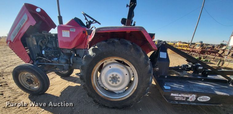 image for item IU9921 2007 Mahindra 3325  tractor