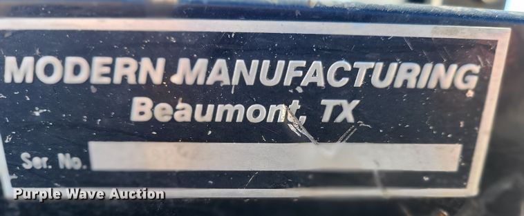 image for item IU9921 2007 Mahindra 3325  tractor