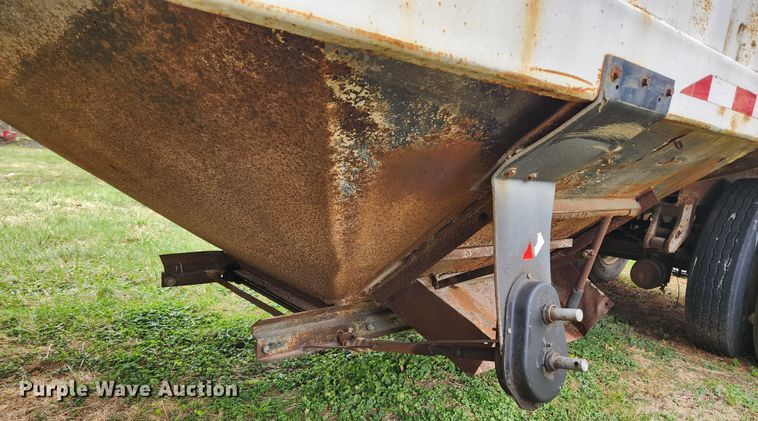 image for item JB9754 2001 Jet  grain trailer