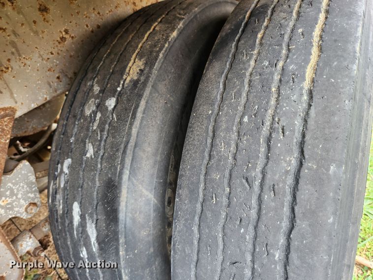 image for item JB9754 2001 Jet  grain trailer