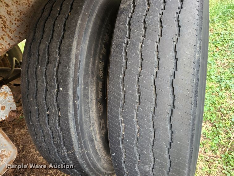 image for item JB9754 2001 Jet  grain trailer