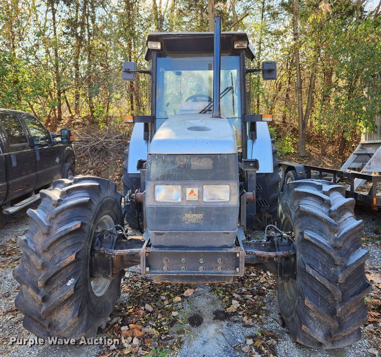 image for item JB9759 1995 White 6105  MFWD tractor