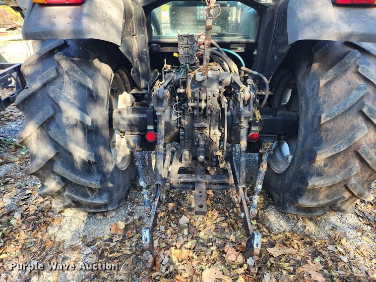 image for item JB9759 1995 White 6105  MFWD tractor