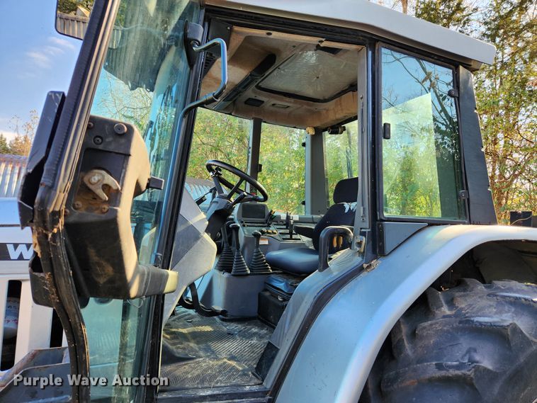 image for item JB9759 1995 White 6105  MFWD tractor