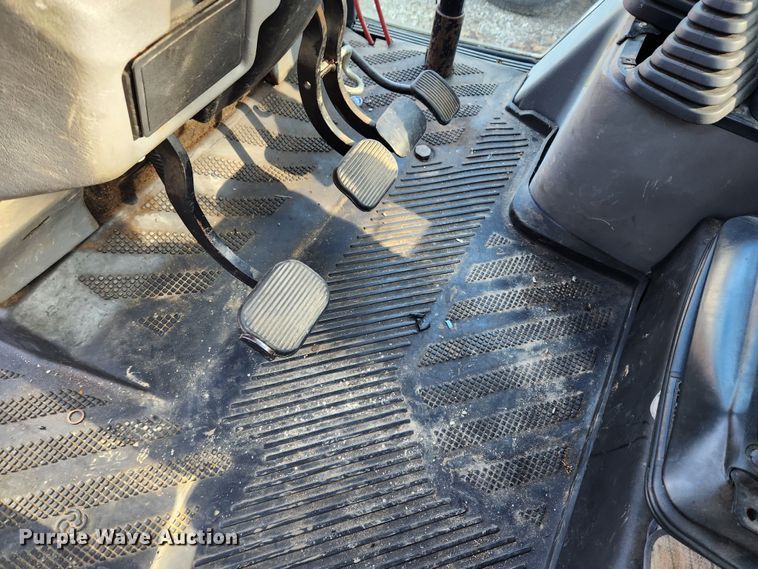 image for item JB9759 1995 White 6105  MFWD tractor