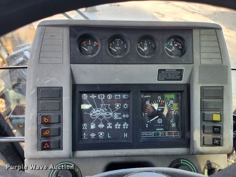 image for item JB9759 1995 White 6105  MFWD tractor