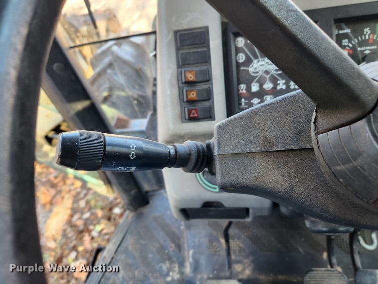 image for item JB9759 1995 White 6105  MFWD tractor