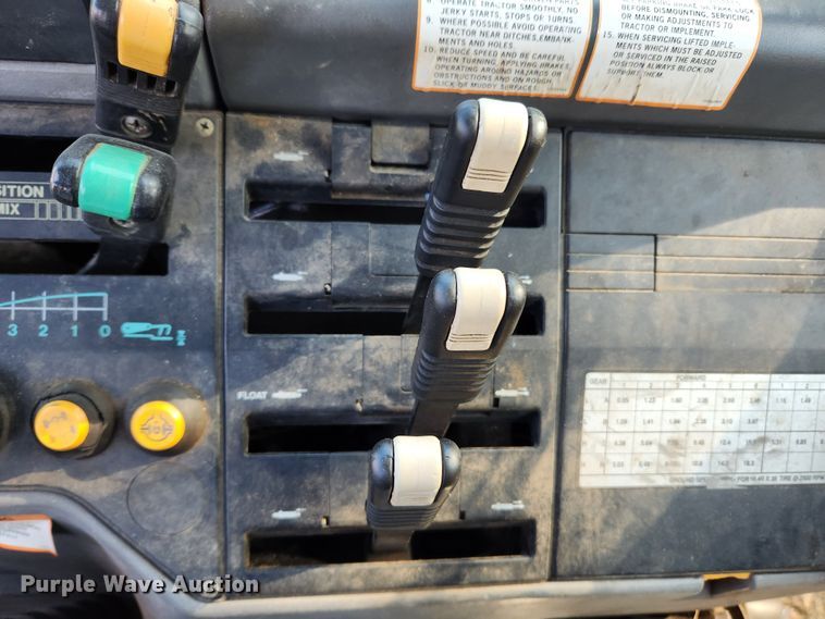 image for item JB9759 1995 White 6105  MFWD tractor