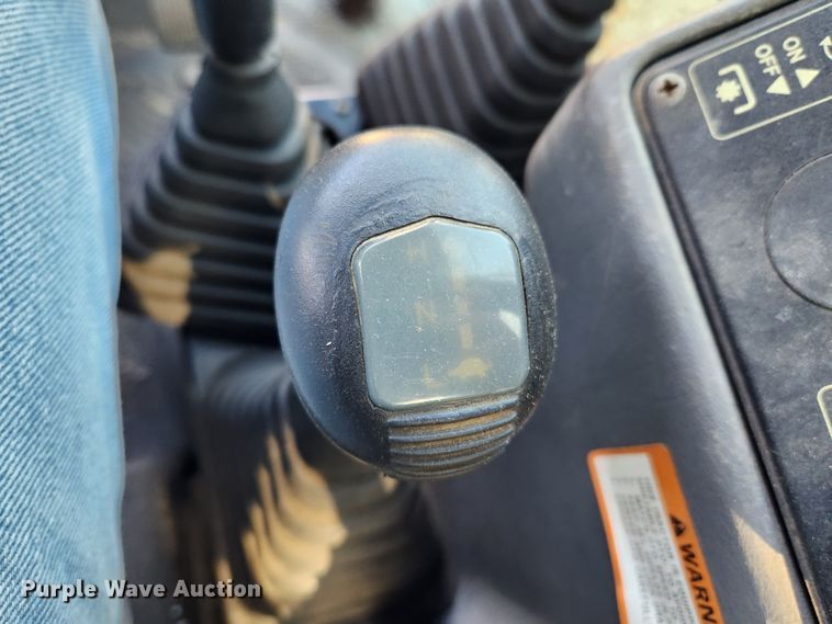 image for item JB9759 1995 White 6105  MFWD tractor