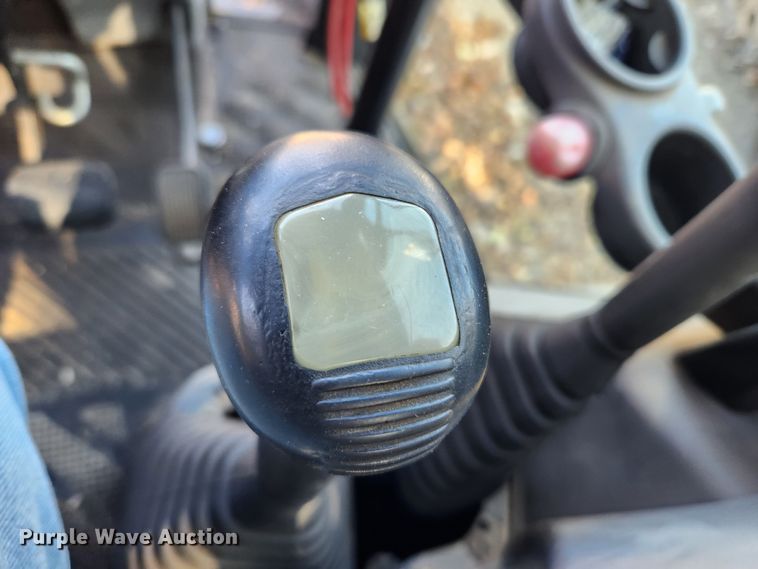 image for item JB9759 1995 White 6105  MFWD tractor