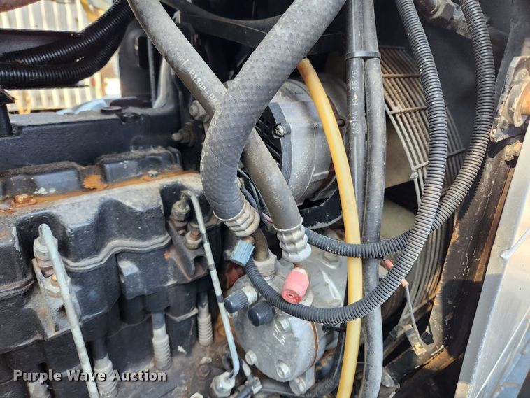 image for item JB9759 1995 White 6105  MFWD tractor