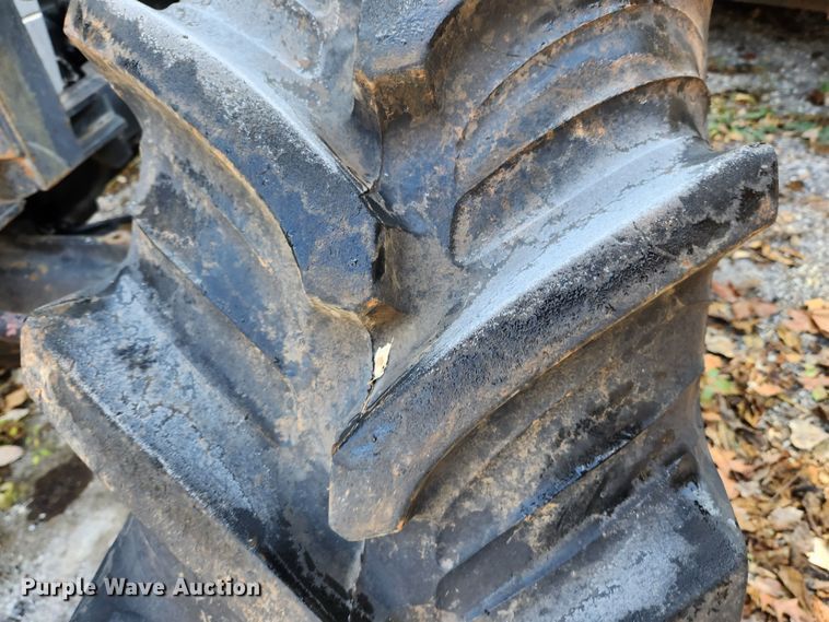 image for item JB9759 1995 White 6105  MFWD tractor