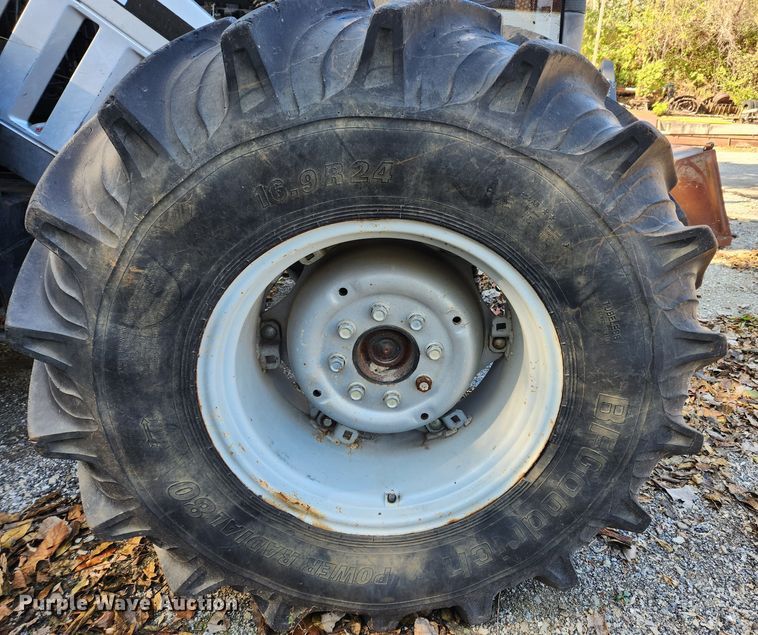 image for item JB9759 1995 White 6105  MFWD tractor