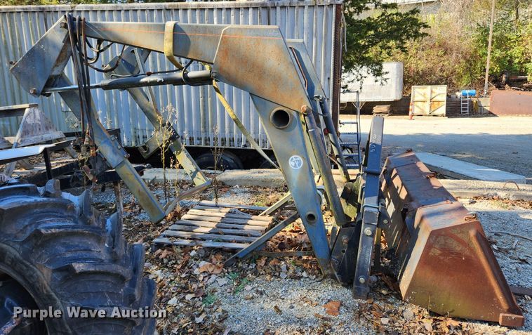 image for item JB9759 1995 White 6105  MFWD tractor