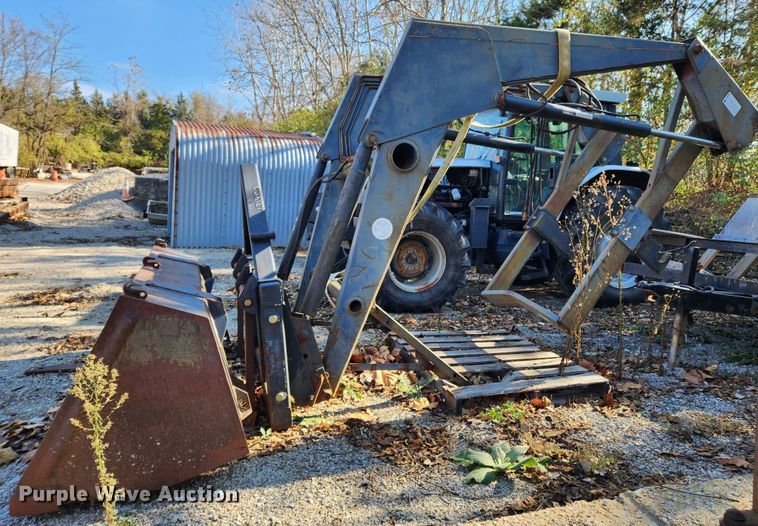 image for item JB9759 1995 White 6105  MFWD tractor