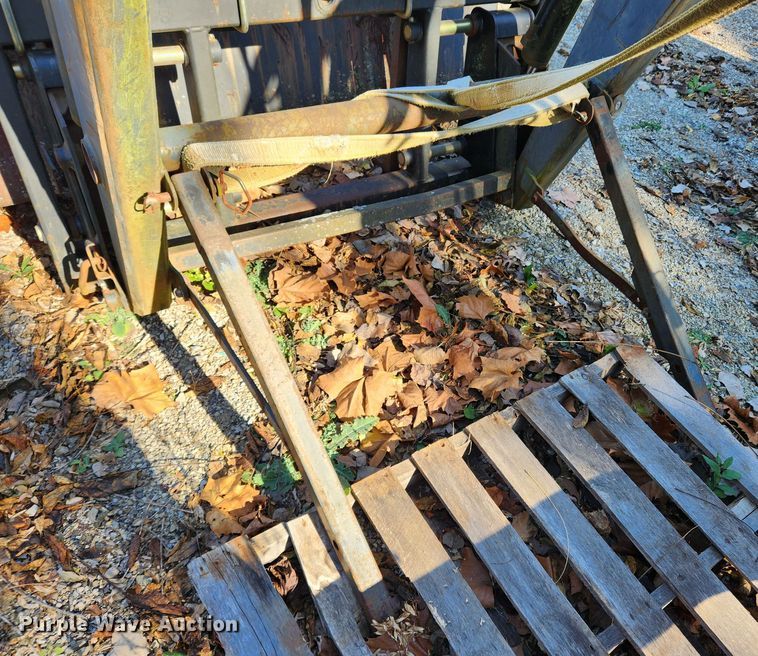 image for item JB9759 1995 White 6105  MFWD tractor