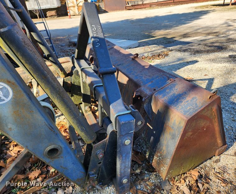 image for item JB9759 1995 White 6105  MFWD tractor