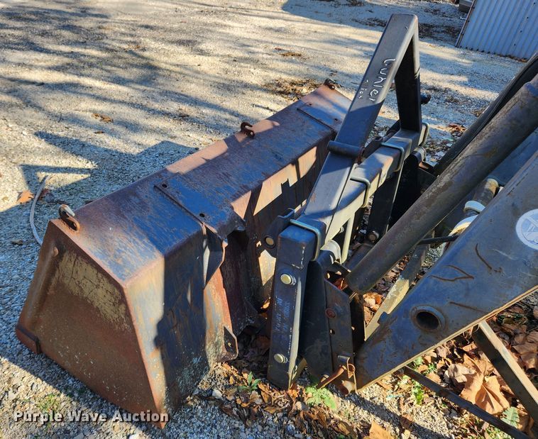 image for item JB9759 1995 White 6105  MFWD tractor