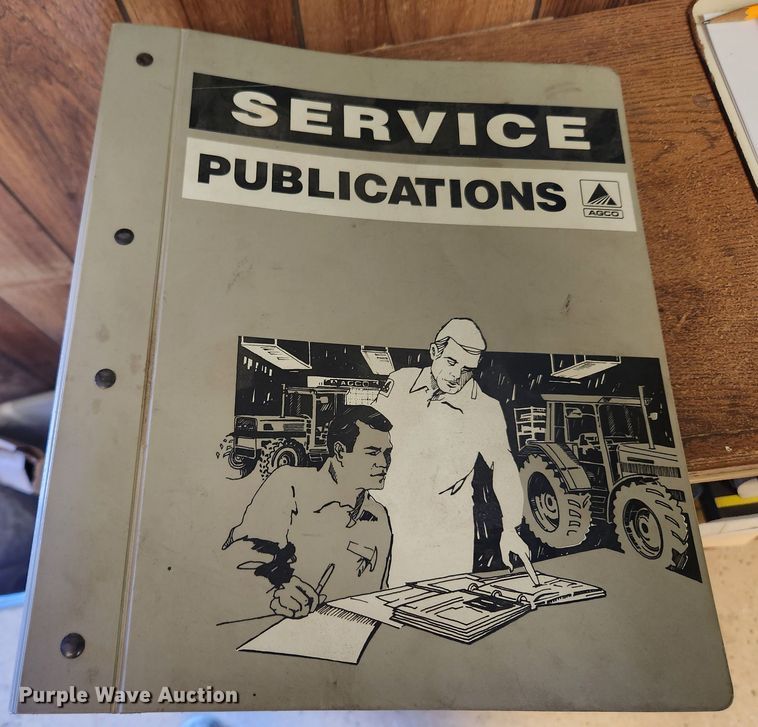 image for item JB9759 1995 White 6105  MFWD tractor