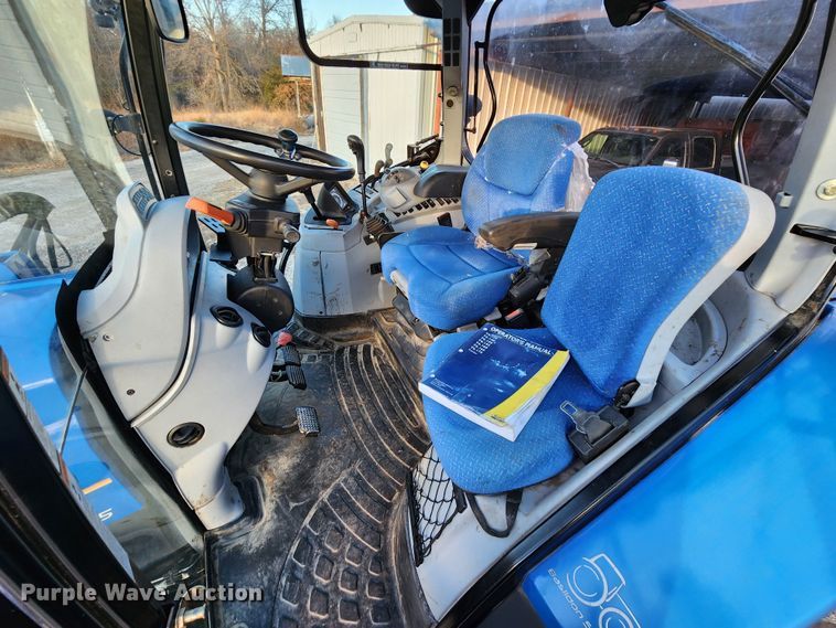 image for item JC9947 2014 New Holland T6.165  MFWD tractor