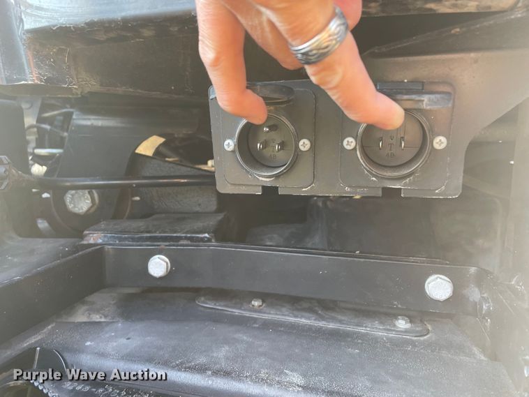 image for item JC9947 2014 New Holland T6.165  MFWD tractor