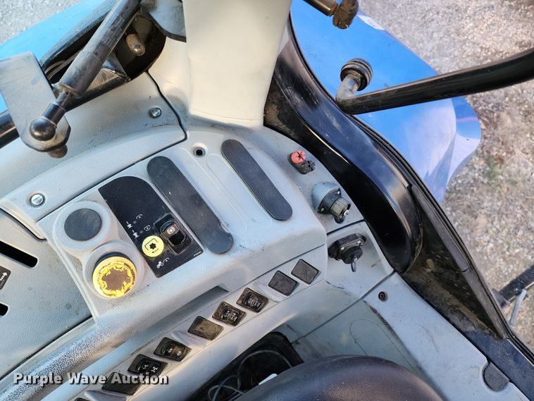 image for item JC9947 2014 New Holland T6.165  MFWD tractor