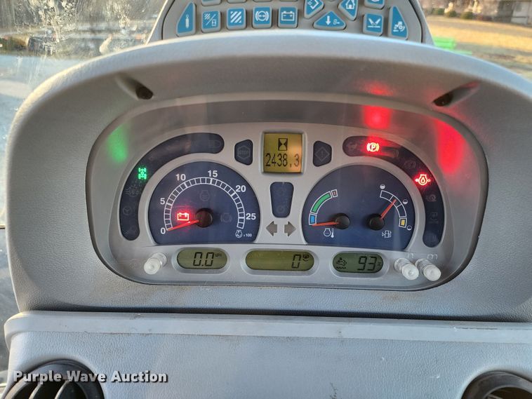 image for item JC9947 2014 New Holland T6.165  MFWD tractor