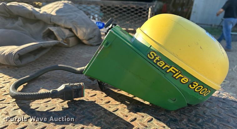 image for item JD9793 John Deere StarFire 3000  GPS receiver