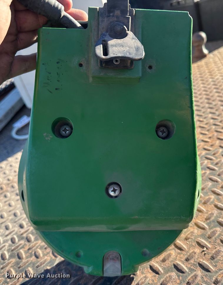 image for item JD9793 John Deere StarFire 3000  GPS receiver