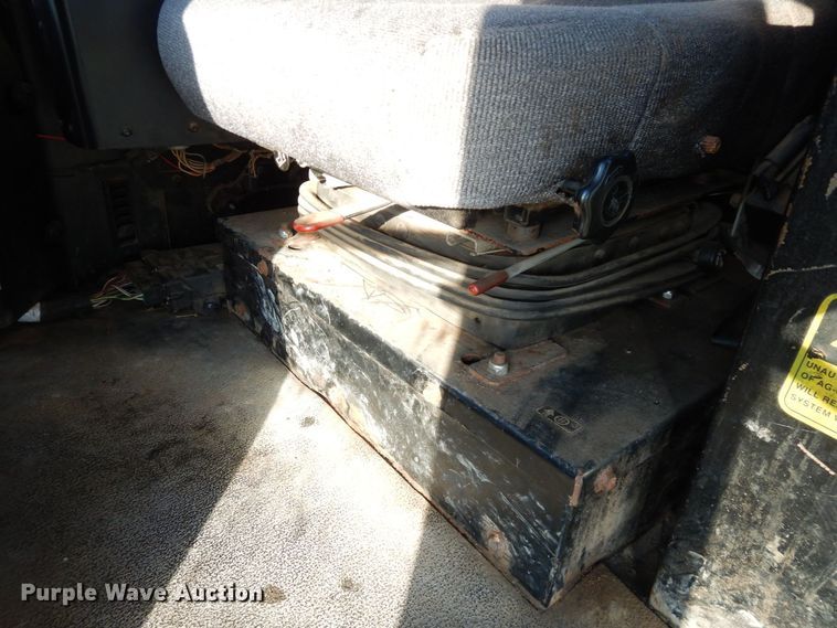 image for item JK9041 2000 AG Chem Terra-Gator 8104  spreader