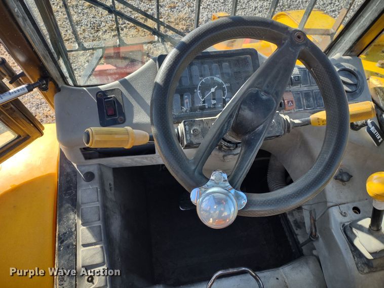 image for item JK9042 1998 JCB 520  telehandler