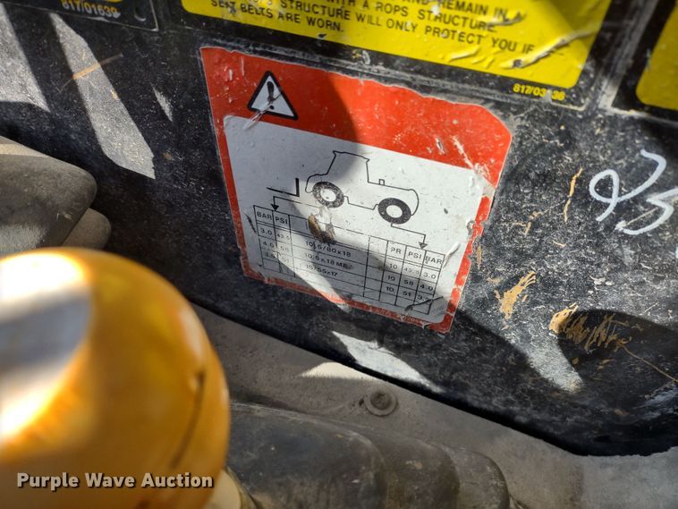 image for item JK9042 1998 JCB 520  telehandler