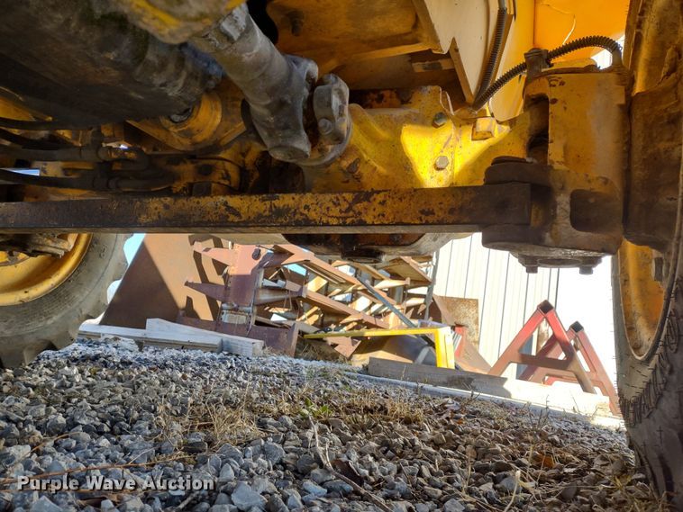 image for item JK9042 1998 JCB 520  telehandler