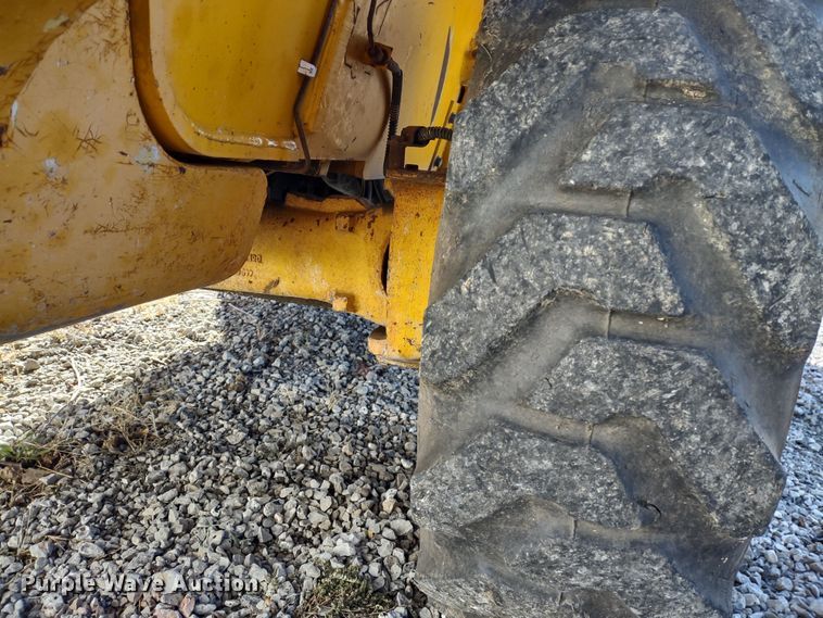 image for item JK9042 1998 JCB 520  telehandler