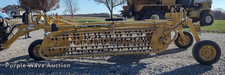 image for item JK9043 Vermeer R2300  hay rake