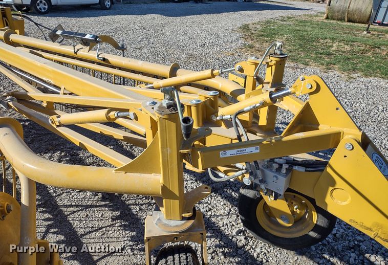 image for item JK9043 Vermeer R2300  hay rake