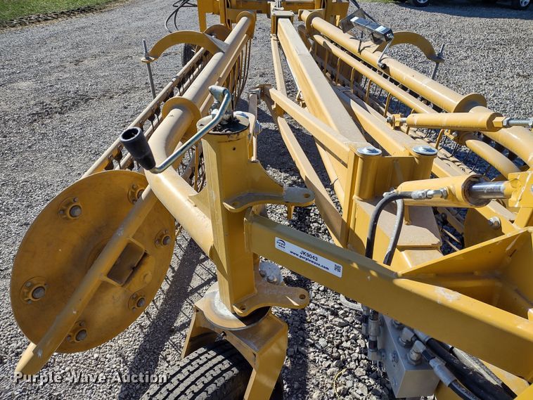 image for item JK9043 Vermeer R2300  hay rake