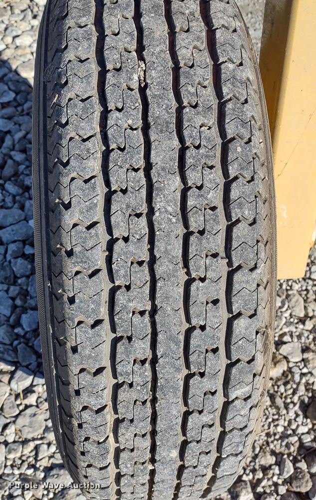 image for item JK9043 Vermeer R2300  hay rake