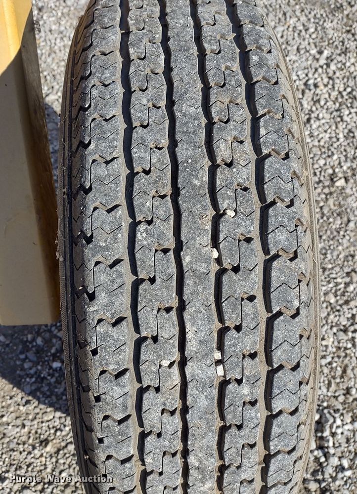 image for item JK9043 Vermeer R2300  hay rake