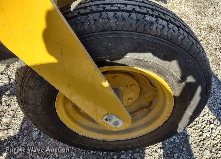 image for item JK9043 Vermeer R2300  hay rake