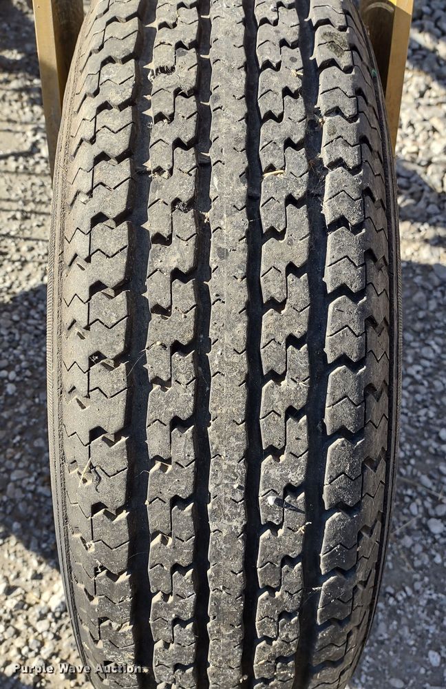 image for item JK9043 Vermeer R2300  hay rake