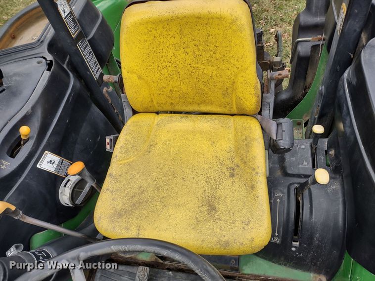 image for item JK9060 2006 John Deere 5325  MFWD tractor