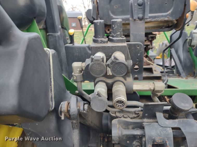 image for item JK9060 2006 John Deere 5325  MFWD tractor