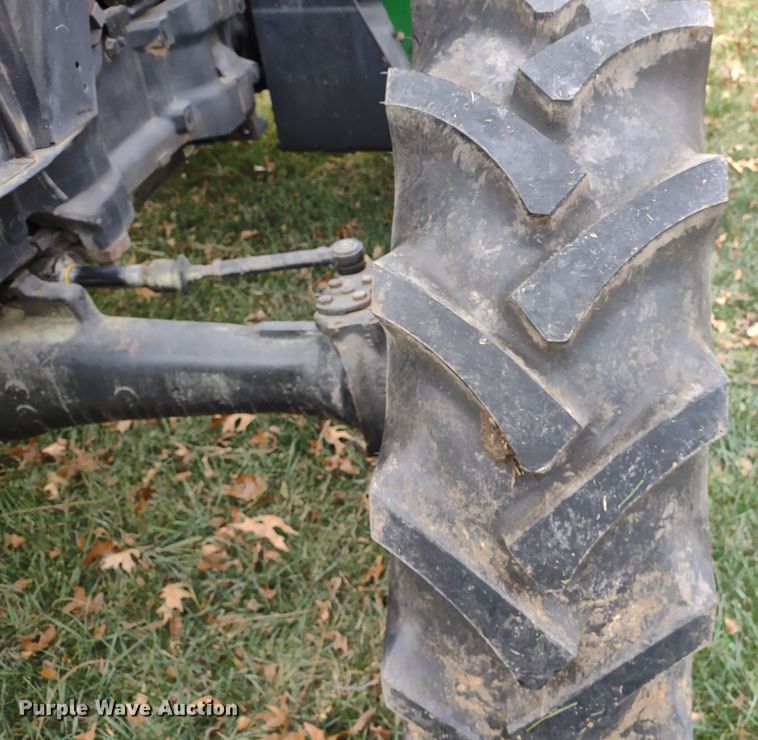 image for item JK9060 2006 John Deere 5325  MFWD tractor