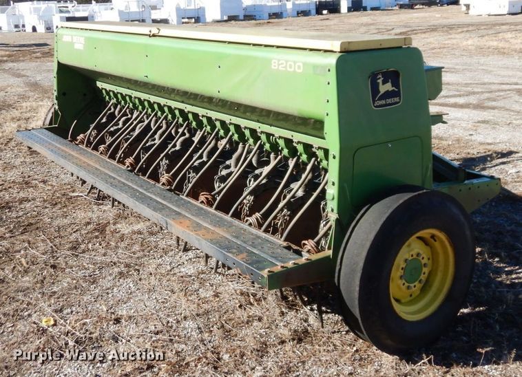 image for item JK9083 John Deere 8200  grain drill