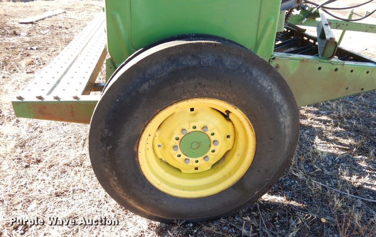 image for item JK9083 John Deere 8200  grain drill