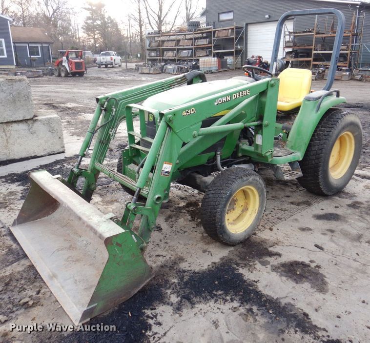 image for item JL9761 2000 John Deere 4400  MFWD tractor
