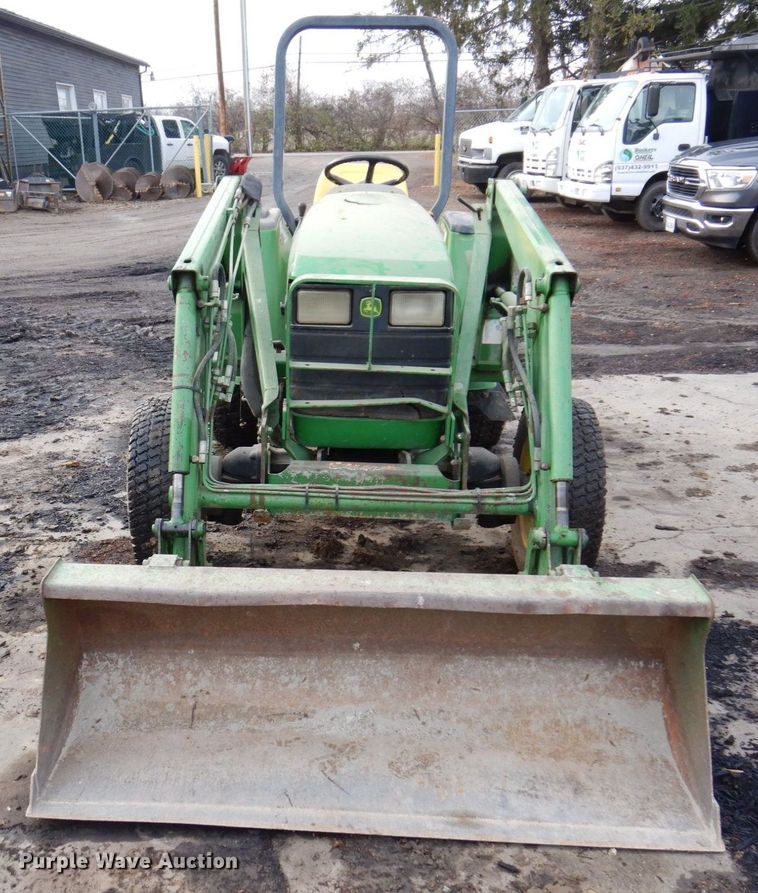 image for item JL9761 2000 John Deere 4400  MFWD tractor