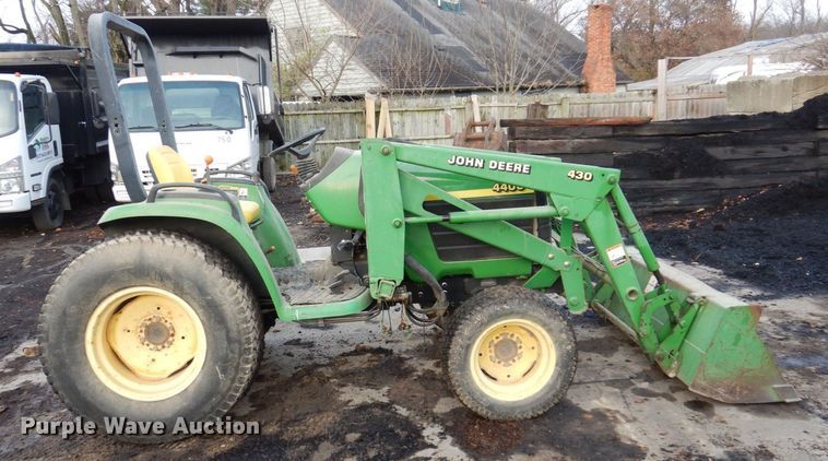 image for item JL9761 2000 John Deere 4400  MFWD tractor