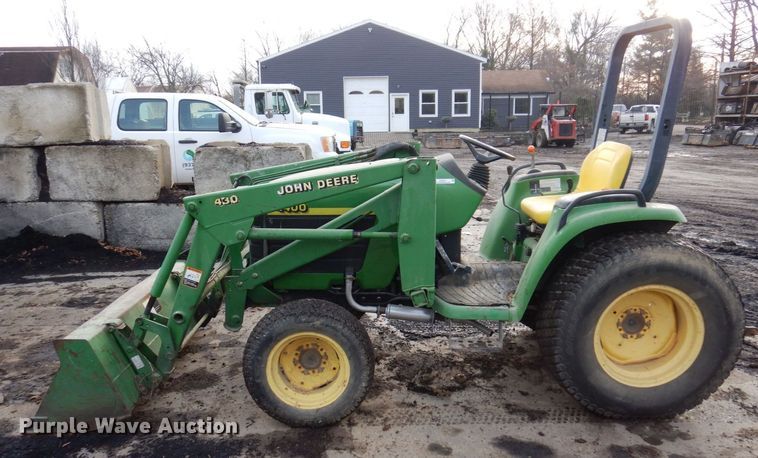 image for item JL9761 2000 John Deere 4400  MFWD tractor
